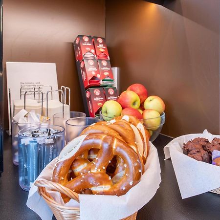 B&B Hotel Muenchen-Olympiapark Екстериор снимка