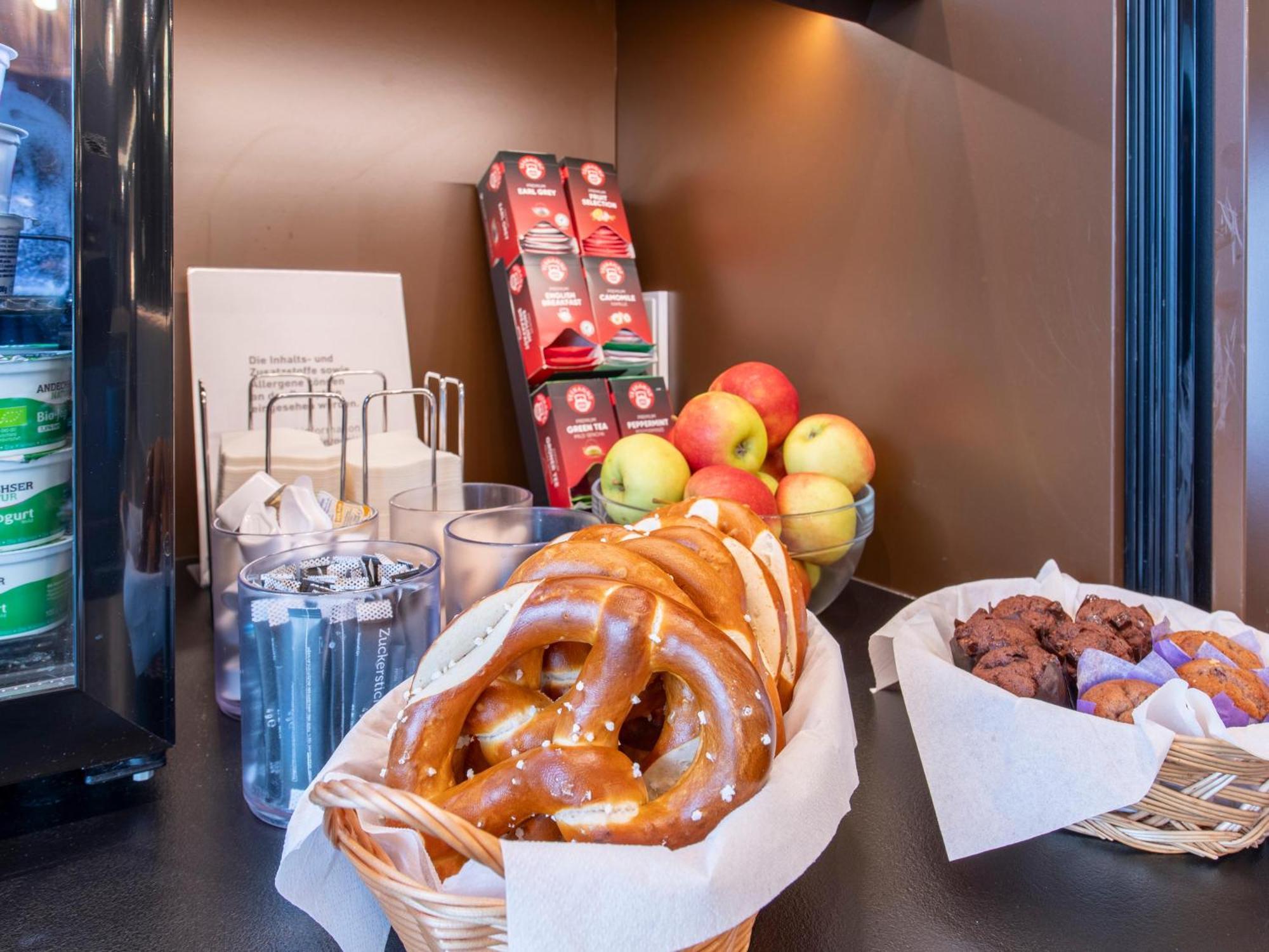B&B Hotel Muenchen-Olympiapark Екстериор снимка