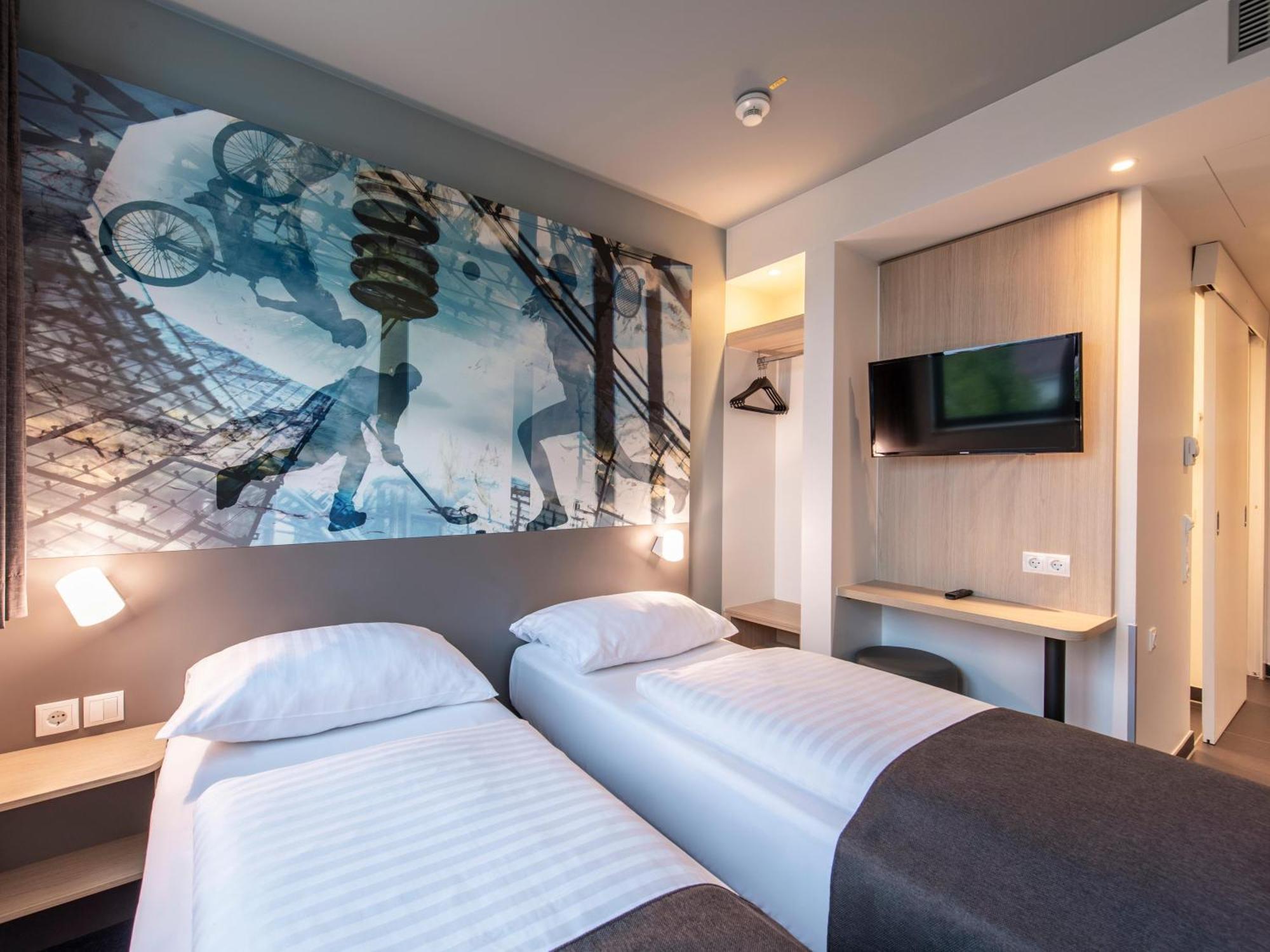 B&B Hotel Muenchen-Olympiapark Екстериор снимка