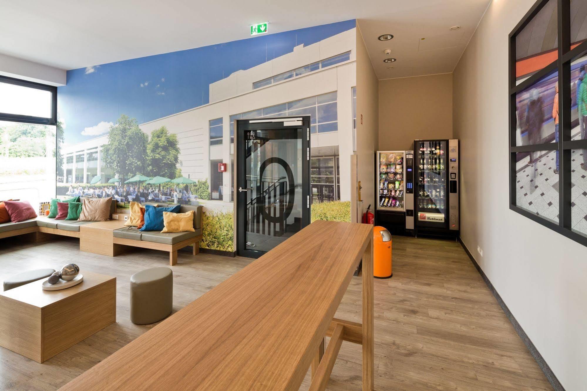 B&B Hotel Muenchen-Olympiapark Екстериор снимка